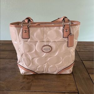💗 Authentic Patent Leather Coach Bag 💗 Carried 1x! 💗